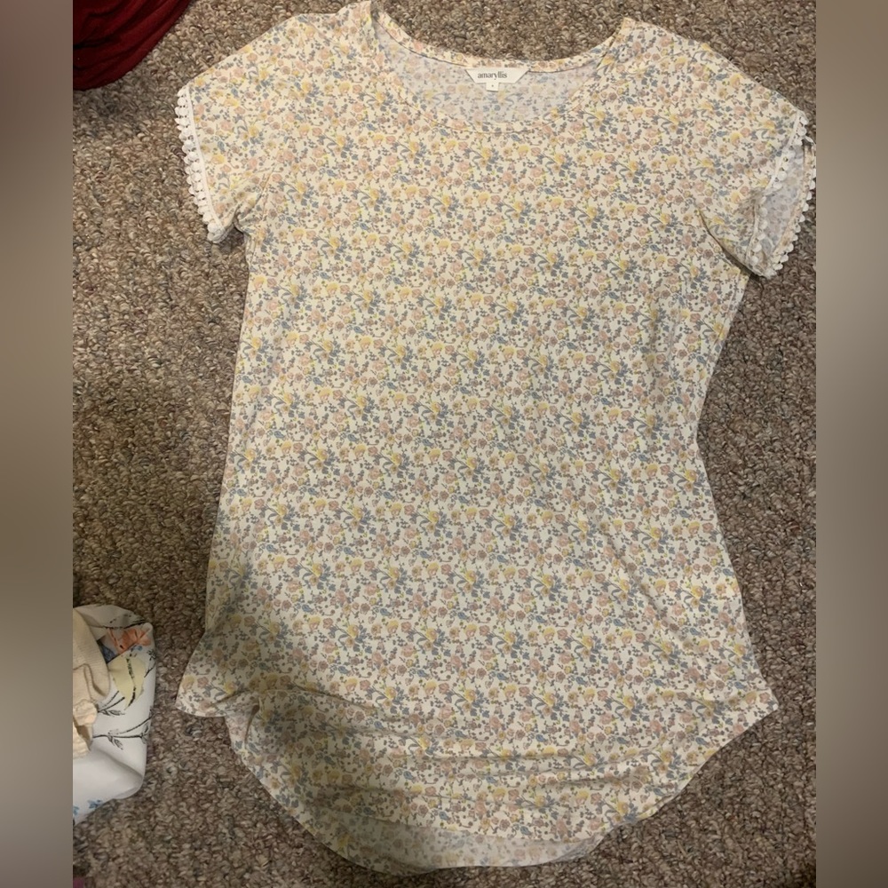 Floral Amaryllis top